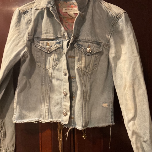 Jean jacket - Picture 1 of 2